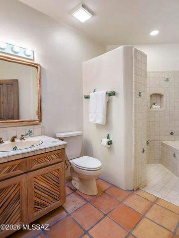 5115 N Corte De Catalonia, Tucson, AZ 85718