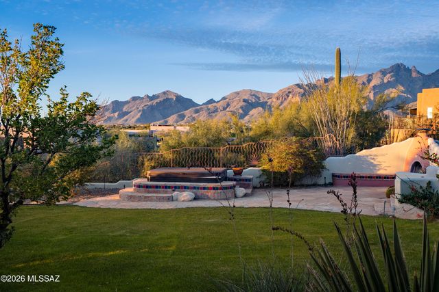 5115 N Corte De Catalonia, Tucson, AZ 85718