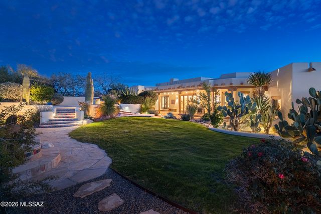 5115 N Corte De Catalonia, Tucson, AZ 85718