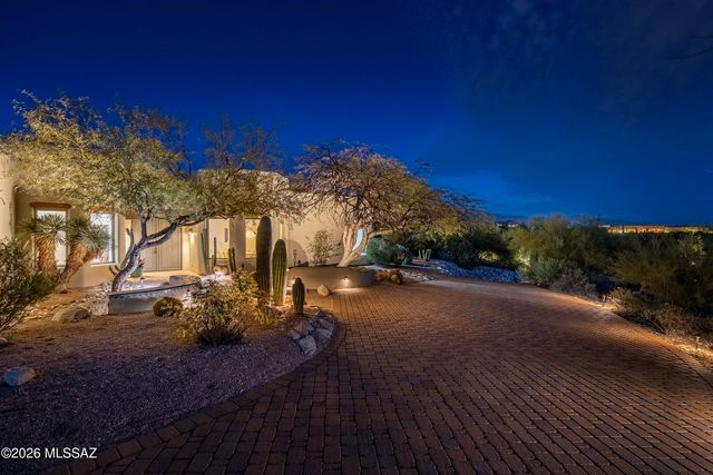 5115 N Corte De Catalonia, Tucson, AZ 85718