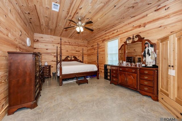 6409 Pohlman Rd, St Francisville, LA 70775