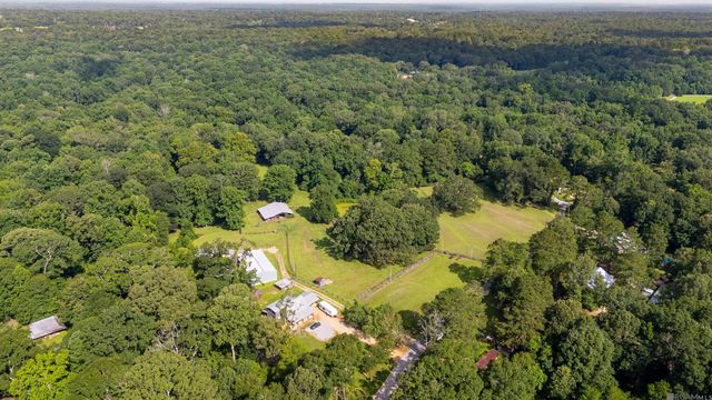 6409 Pohlman Rd, St Francisville, LA 70775