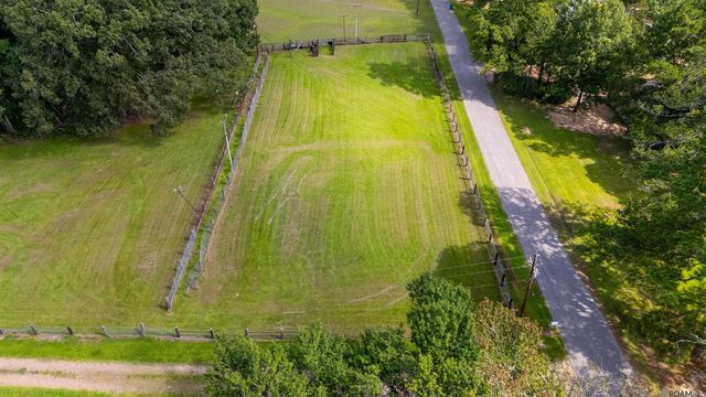 6409 Pohlman Rd, St Francisville, LA 70775