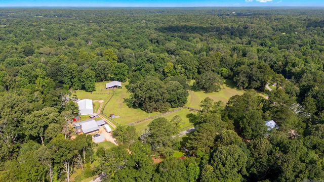 6409 Pohlman Rd, St Francisville, LA 70775