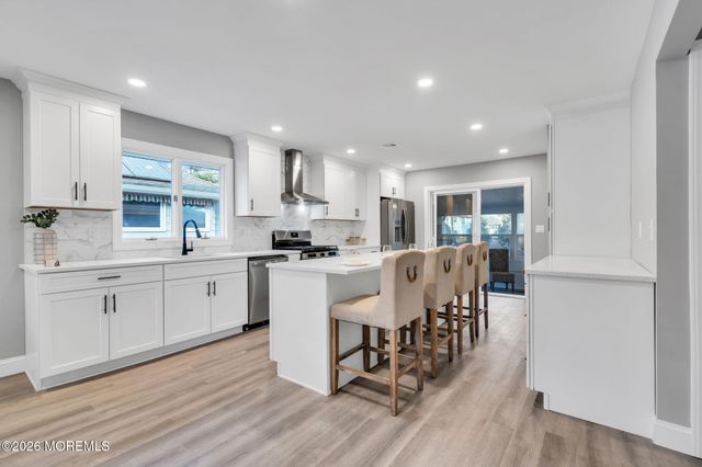 15 Mount Logan Lane, Toms River, NJ 08753