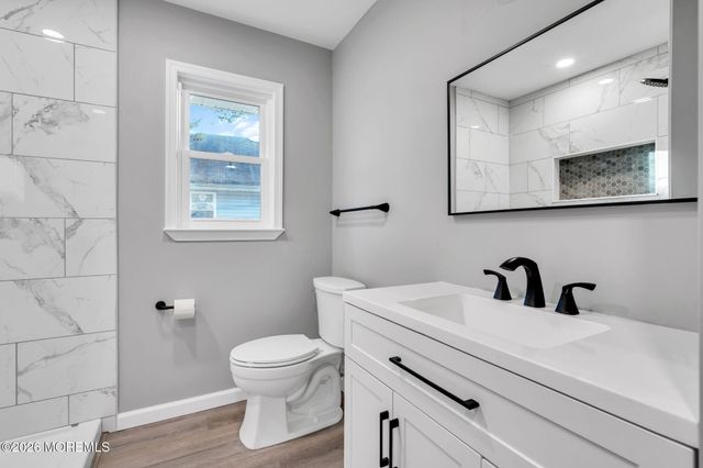 15 Mount Logan Lane, Toms River, NJ 08753