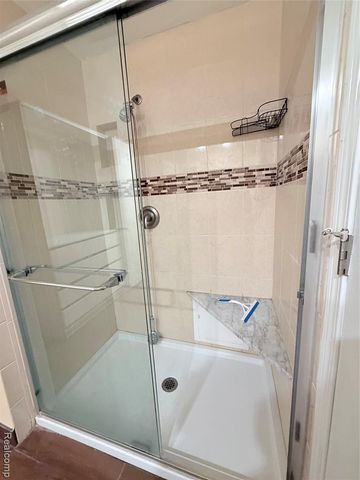 6842 Indian Creek Drive, West Bloomfield, MI 48322