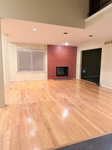 6842 Indian Creek Drive, West Bloomfield, MI 48322