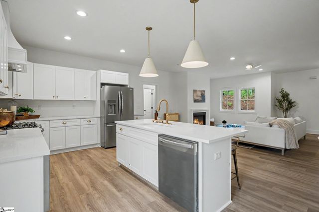 160 Holmes Drive, Spartanburg, SC 29303