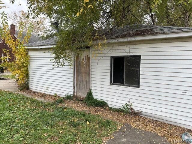 15865 Collingham Drive, Detroit, MI 48205