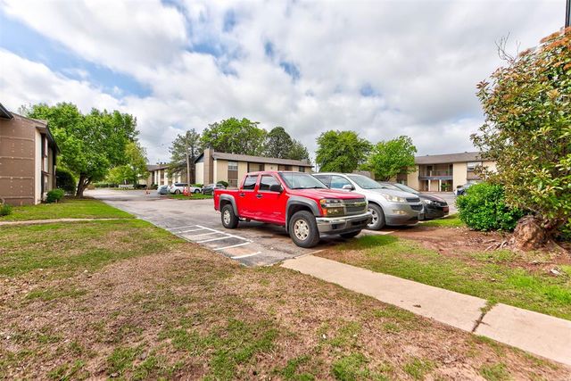 1817 E Lindsey Street 1, Norman, OK 73071