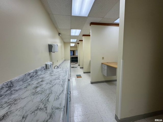 2904 11TH Street, Rock Island, IL 61201