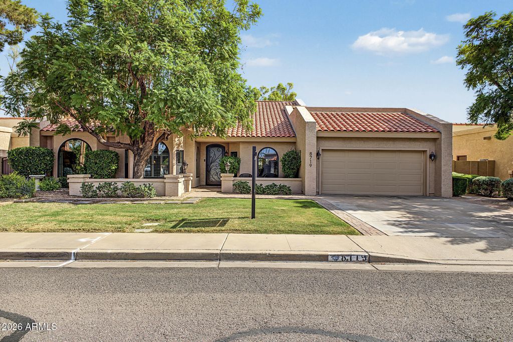 8719 E SAN VICTOR Drive, Scottsdale, AZ 85258 — photo 2