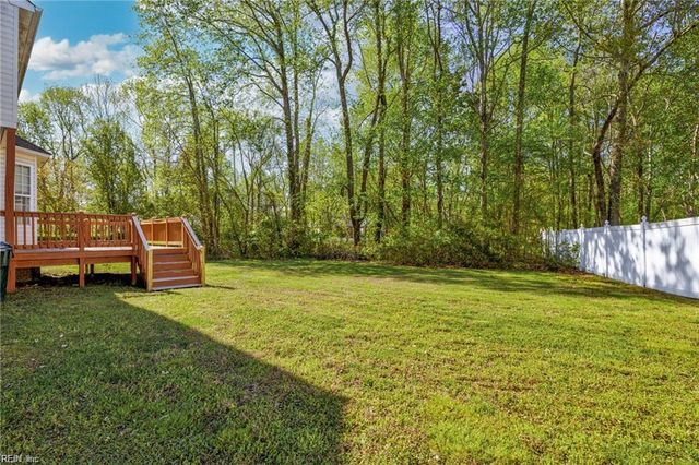 101 Woodhaven DR, Suffolk, VA 23435