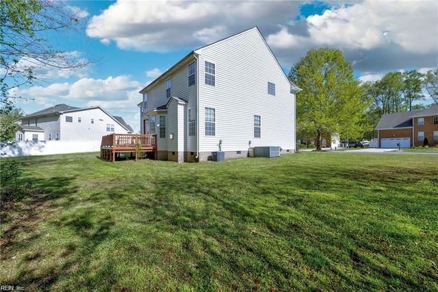 101 Woodhaven DR, Suffolk, VA 23435