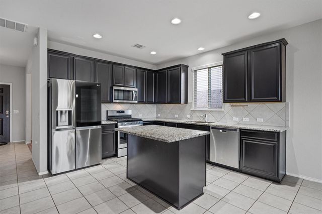 7001 Midlothian DR, Austin, TX 78754