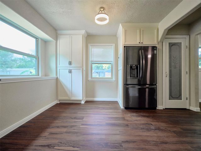 3979 County Road 962b, Alvin, TX 77511