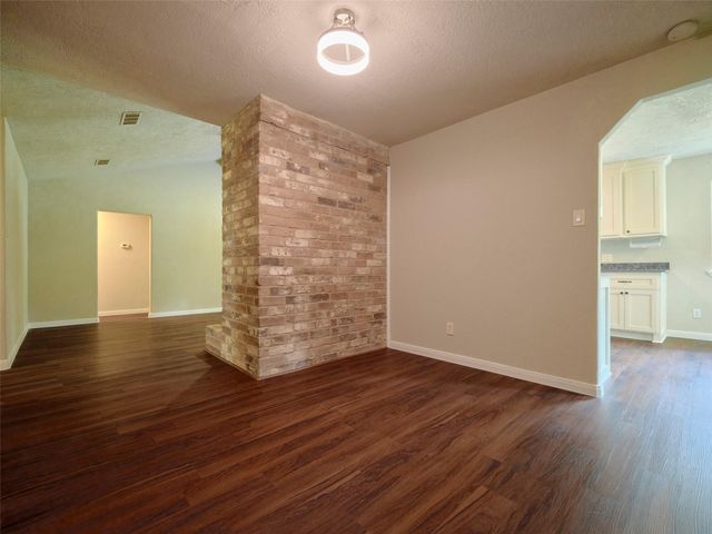 3979 County Road 962b, Alvin, TX 77511