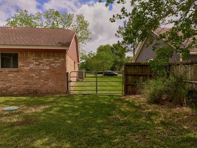 3979 County Road 962b, Alvin, TX 77511