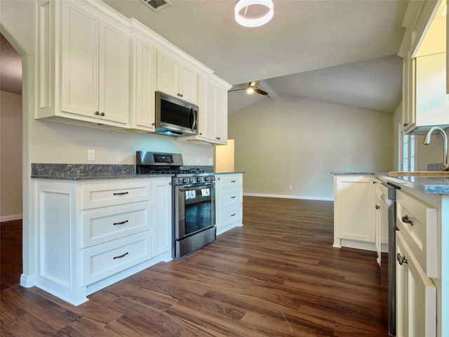 3979 County Road 962b, Alvin, TX 77511