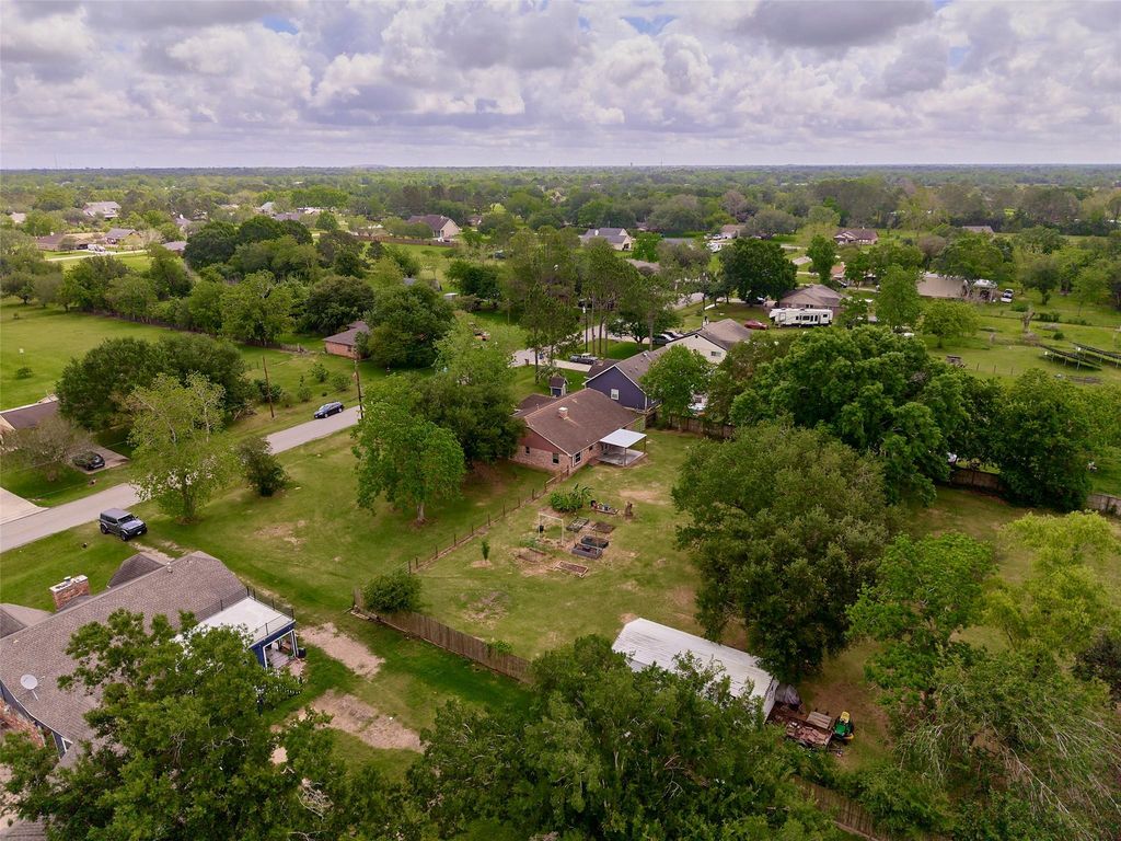 3979 County Road 962b, Alvin, TX 77511
