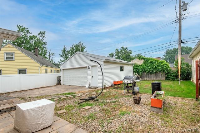 67 Nicholas Drive South, Tonawanda, NY 14150
