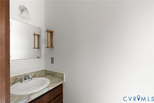 4819 Black Oak Rd, Richmond, VA 23237
