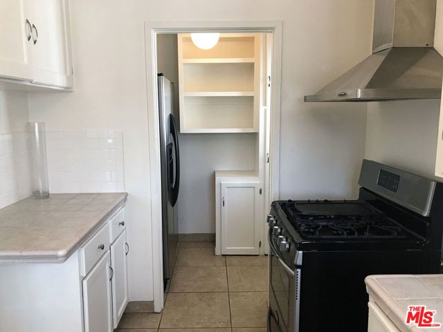 967 Lucile Avenue, Los Angeles, CA 90026