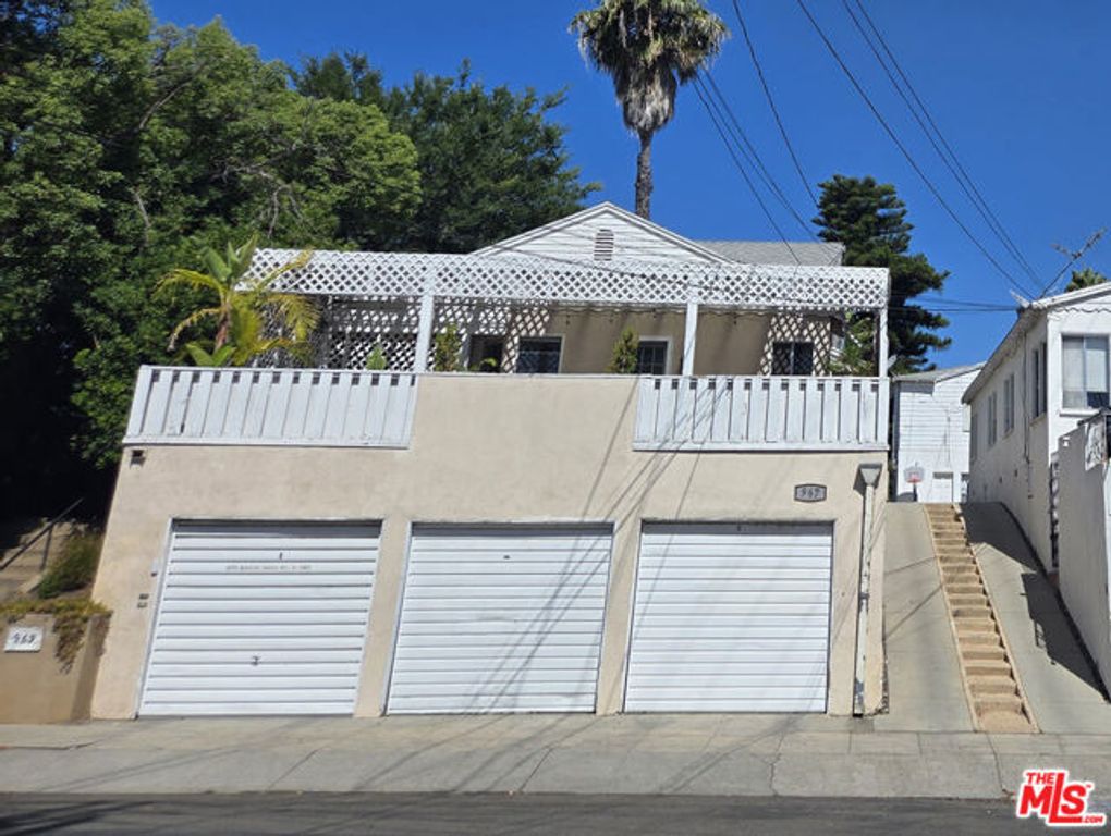 967 Lucile Avenue, Los Angeles, CA 90026