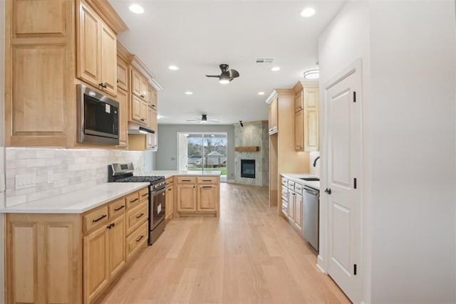 2039 Turtle Creek Way, Norman, OK 73071