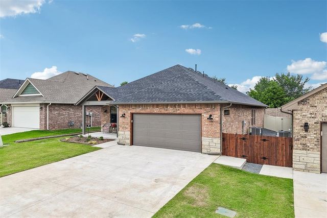 2039 Turtle Creek Way, Norman, OK 73071