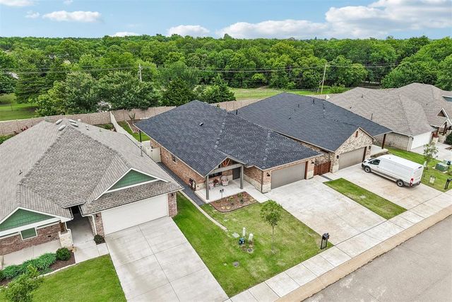 2039 Turtle Creek Way, Norman, OK 73071