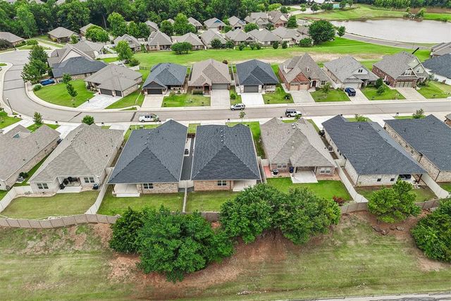 2039 Turtle Creek Way, Norman, OK 73071