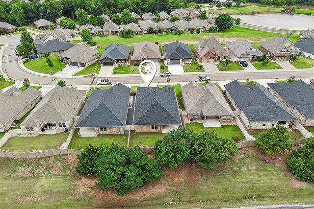 2039 Turtle Creek Way, Norman, OK 73071