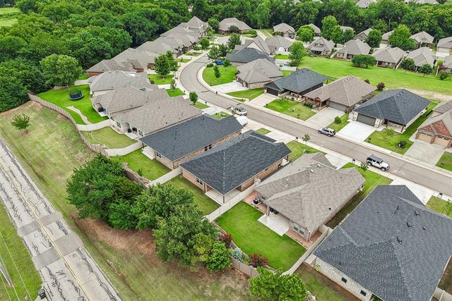 2039 Turtle Creek Way, Norman, OK 73071