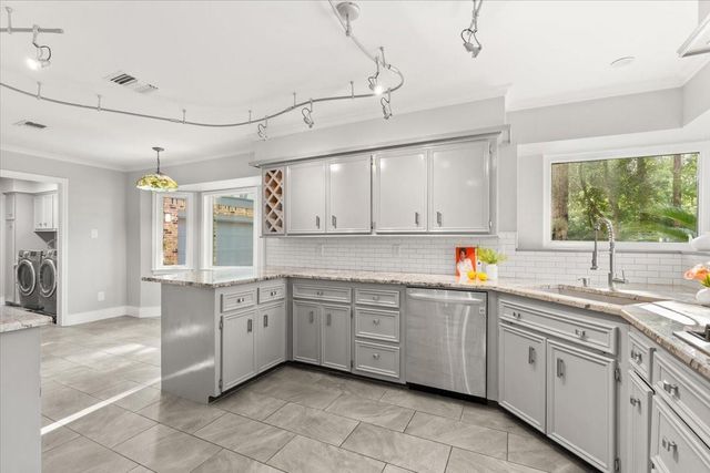 2106 Thousand Pines Drive, Houston, TX 77339