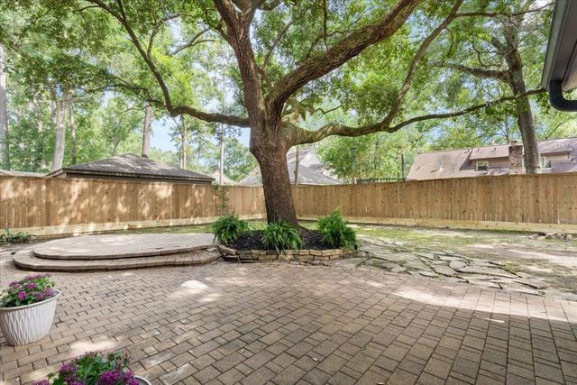 2106 Thousand Pines Drive, Houston, TX 77339