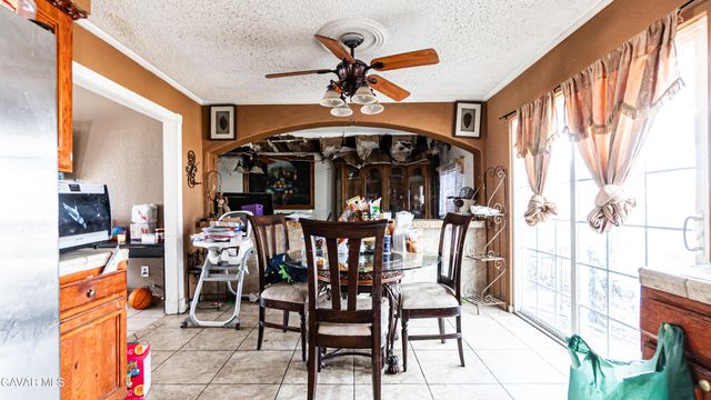 1833 E Avenue R2, Palmdale, CA 93550