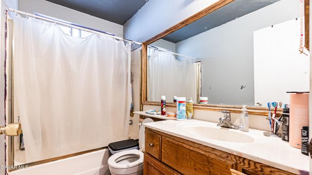 1833 E Avenue R2, Palmdale, CA 93550