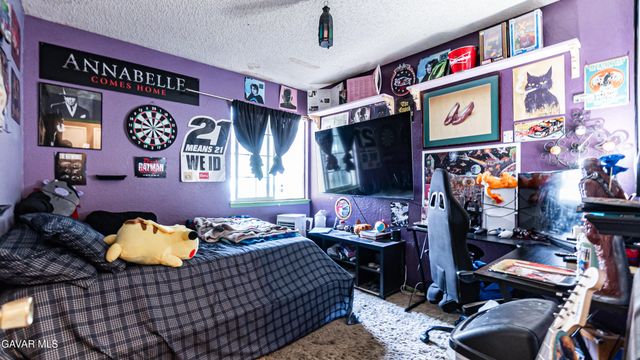 1833 E Avenue R2, Palmdale, CA 93550