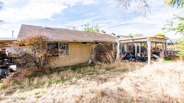 1833 E Avenue R2, Palmdale, CA 93550