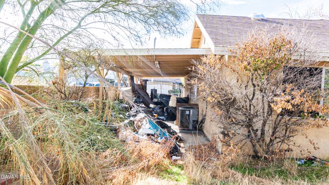 1833 E Avenue R2, Palmdale, CA 93550