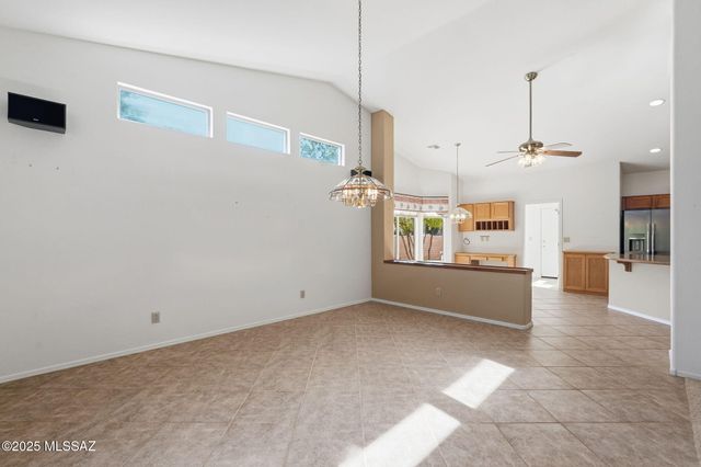 916 N Gulch Drive, Green Valley, AZ 85614