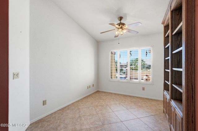 916 N Gulch Drive, Green Valley, AZ 85614