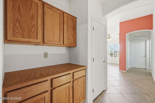 916 N Gulch Drive, Green Valley, AZ 85614