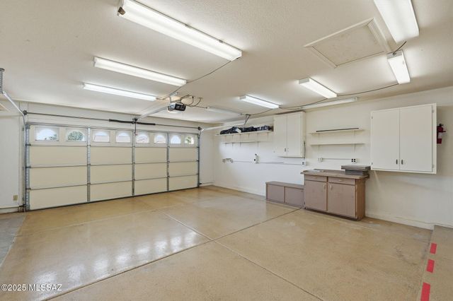 916 N Gulch Drive, Green Valley, AZ 85614