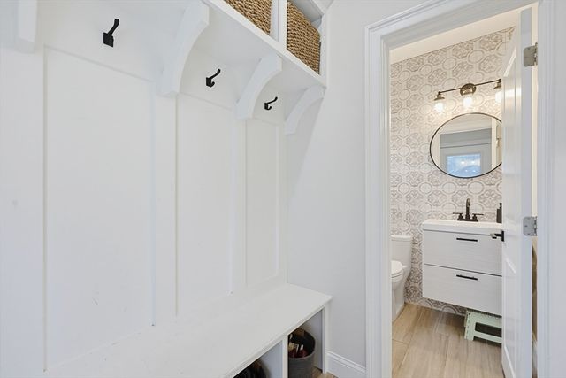 1343 Quincy Shore Dr, Quincy, MA 02169