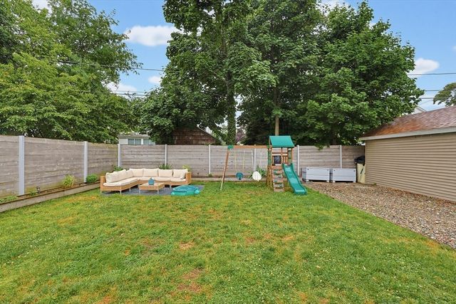 1343 Quincy Shore Dr, Quincy, MA 02169