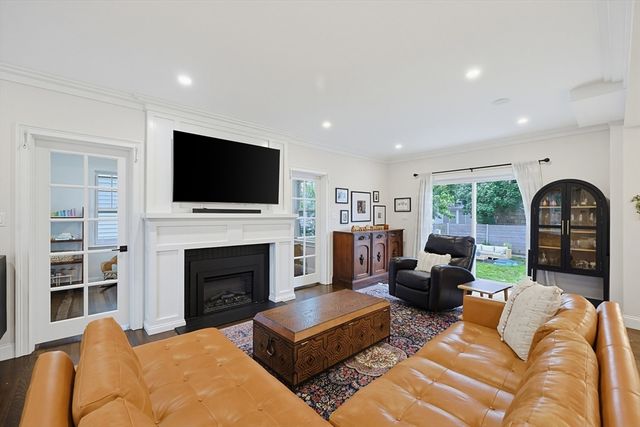 1343 Quincy Shore Dr, Quincy, MA 02169
