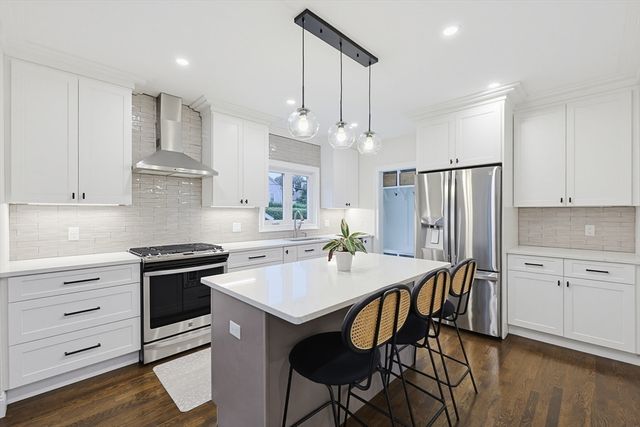 1343 Quincy Shore Dr, Quincy, MA 02169
